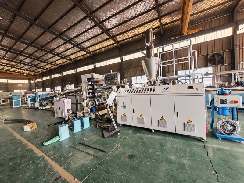 Linia do wytłaczania cienkich arkuszy PVC o grubości 1200 mm