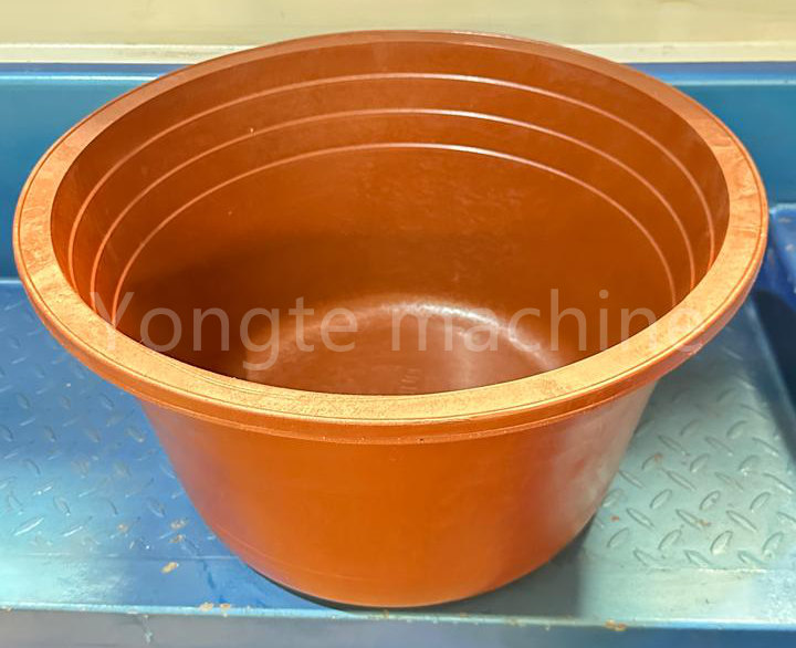 Wysyłka sprzętu do recyklingu tworzyw sztucznych Yongte do klienta w Afryce