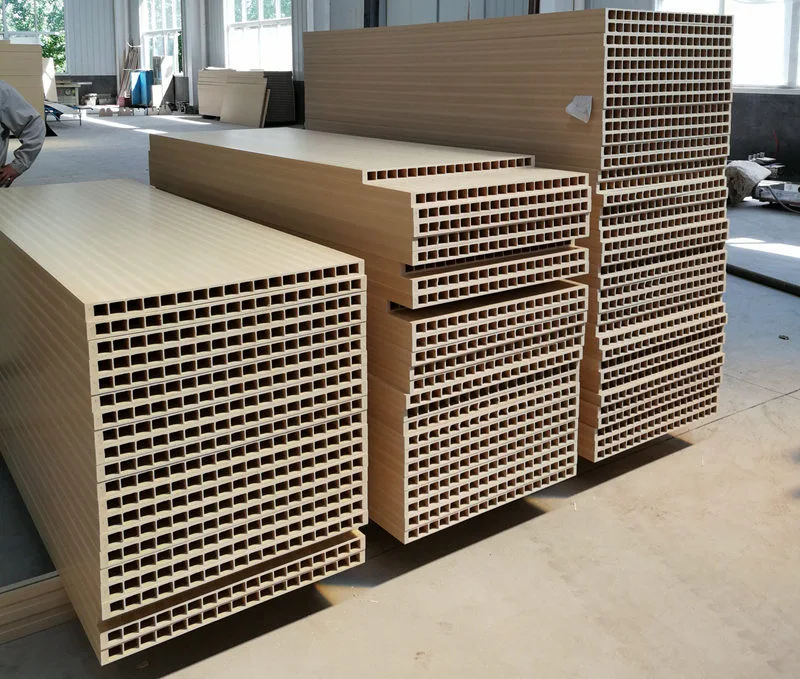 Które tworzywa sztuczne nadają się do produkcji drzwi WPC?