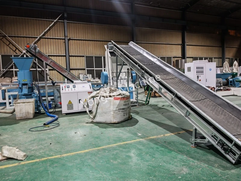 Linia produkcyjna do recyklingu odpadów tekstylnych została pomyślnie przetestowana